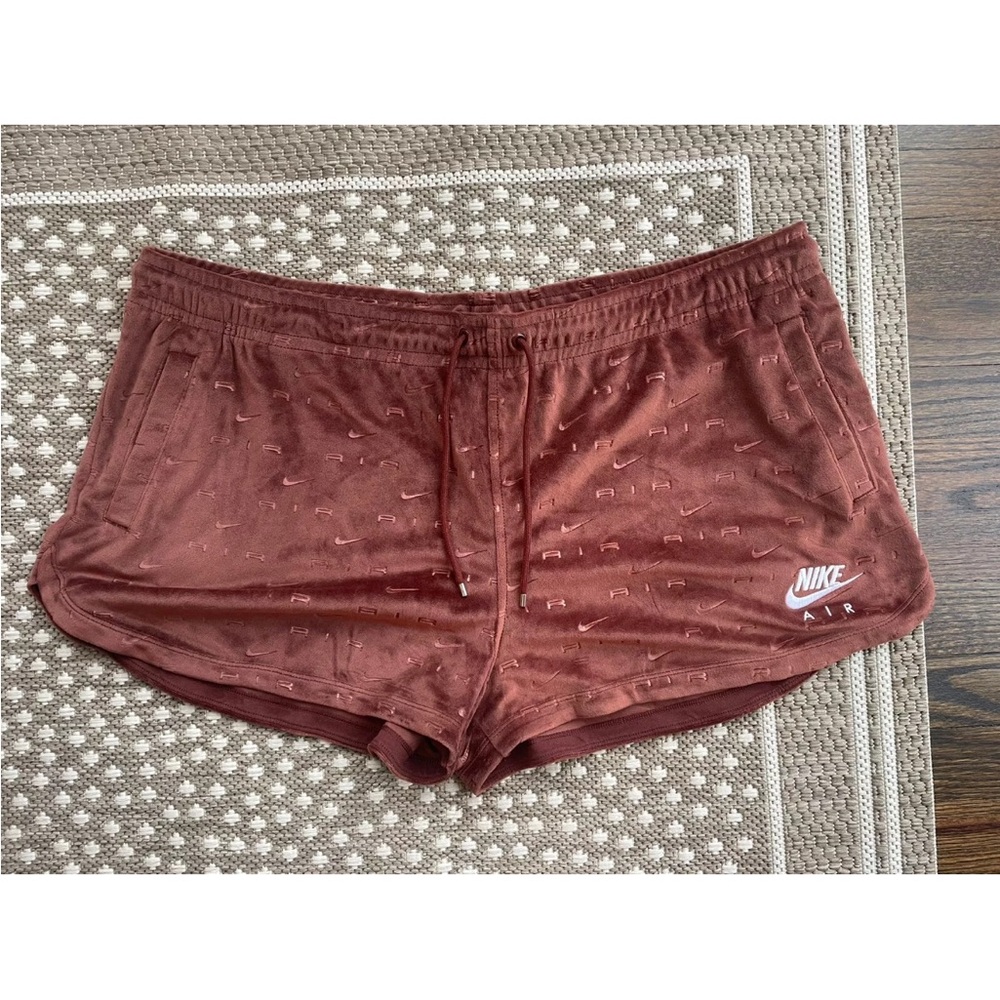 NWOT- Nike Women's Brown or Bronze Colored Velour Jacket and Short Set XXL - Picture 11 of 13